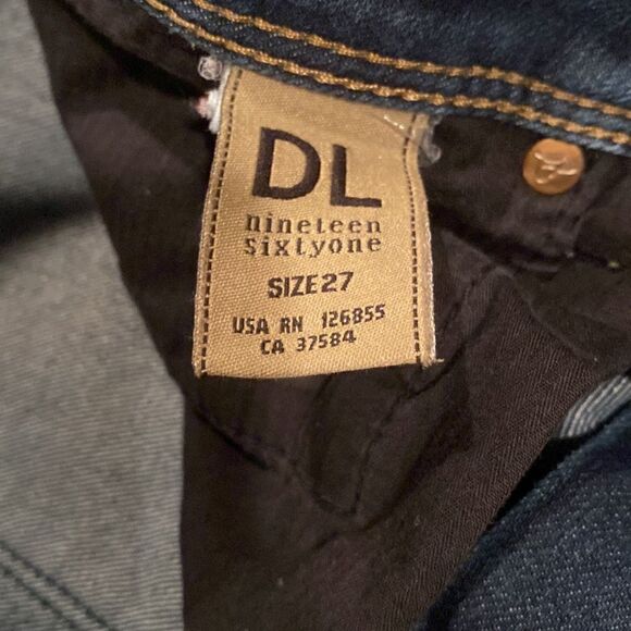 DL1961 Angel Mid Rise Jeans - Picture 8 of 13